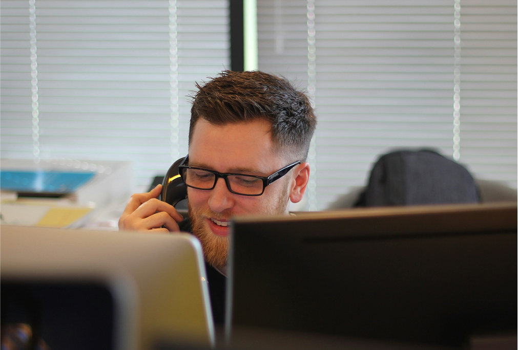 Phone help staff